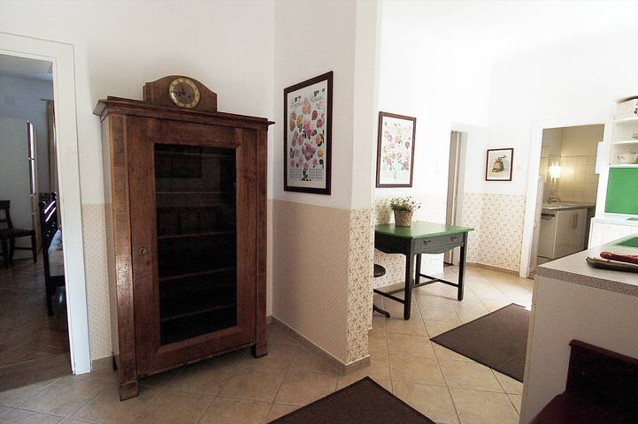 Entire apartment, Apartment 'Bioweingut Hauerhof 99 - 3' with Private Terrace, Wi-Fi, and Air Conditioning in Klosterneuburg, Wien-Umgebung