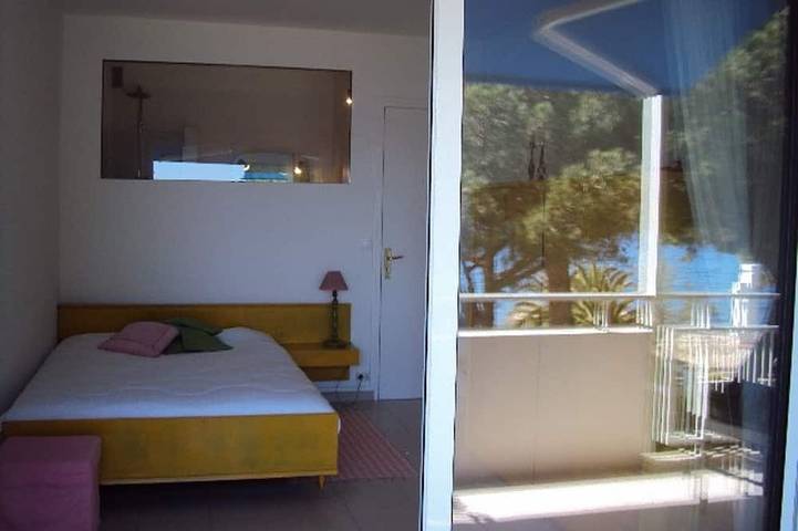 Gîte pour 4 personnes, avec jacuzzi ainsi que jardin et balcon dans Zone nature des vieux salins d'Hyères - 3