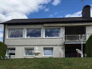 Ferienhaus für 6 Personen, mit Ausblick und Terrasse sowie Garten, mit Haustier in Waldeck