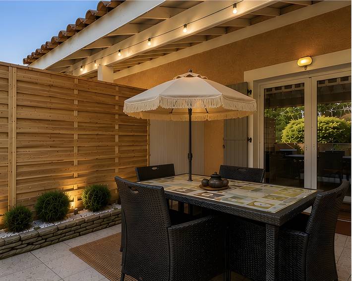 Ferienhaus „Maison – Residenz mit Pool“ mit Gemeinschaftspools, Wlan und Klimaanlage in Calvisson, Mittelmeerküste (Frankreich)