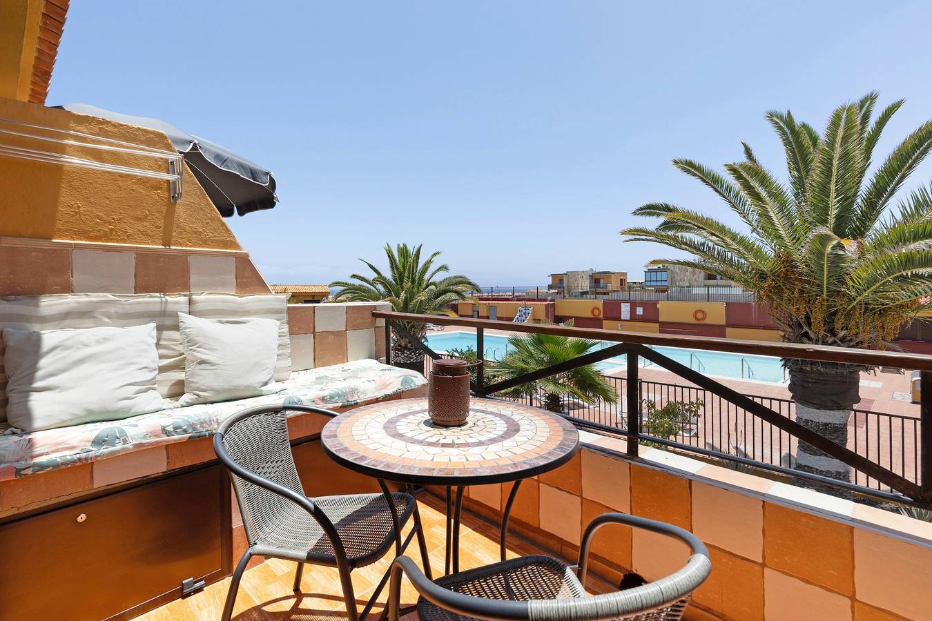 Appartement entier, Appartement "Casa Nicole Sea View" avec vue sur mer, piscine, jardin et terrasse in Costa de Antigua, Antigua