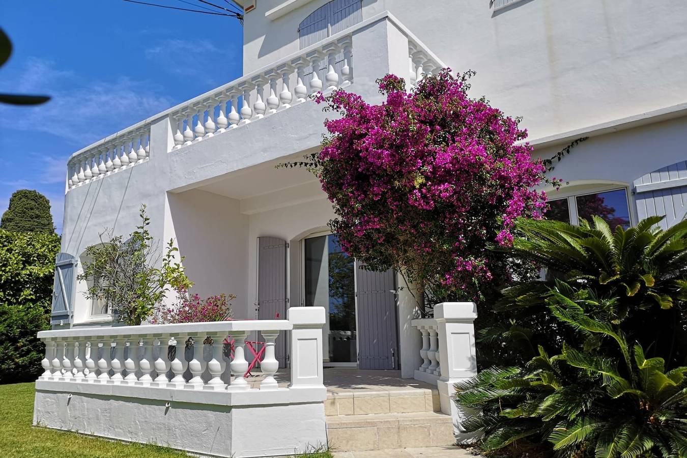(048) La vie Juanaise in Antibes, Mediterranean Coast (France)