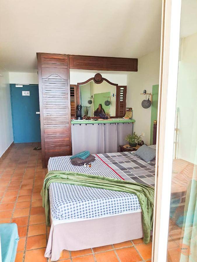 Gîte pour 3 personnes, avec vue ainsi que piscine et balcon dans Anse de Tartane - 2