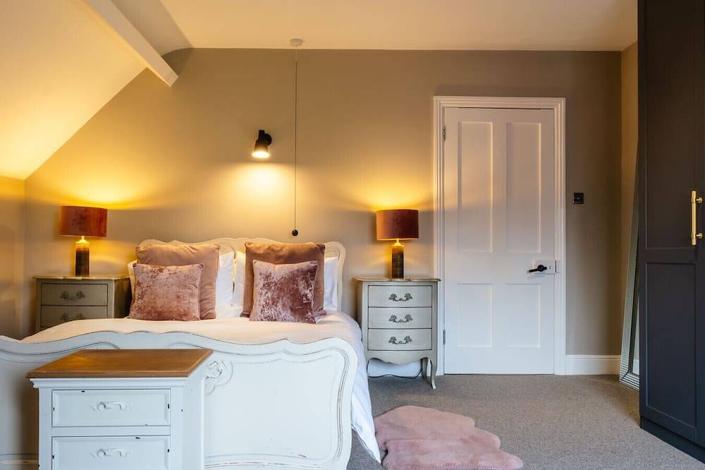 Beautiful 5 Bedroom Home in Evesham in Evesham, Worcestershire