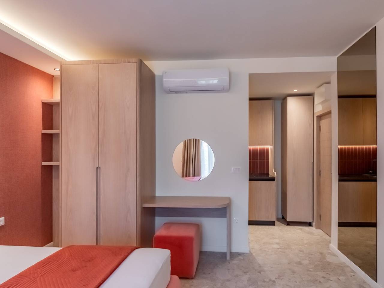 Geheel appartement, Vila Gina  - lux apartments with pool in Šušanj, Montenegro Coast