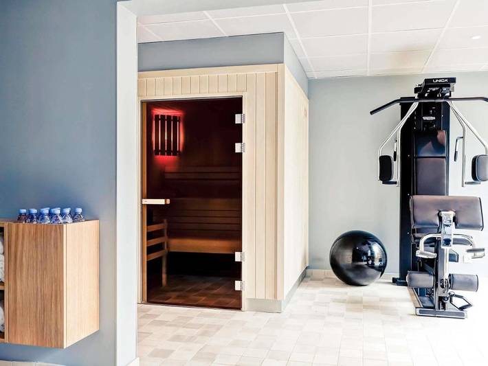 Hôtel pour 2 personnes, avec sauna ainsi que vue et jardin, animaux acceptés à Charbonnières-les-Bains - 2