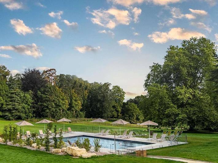 Hôtel pour 3 personnes, avec Terrasse et Jardin ainsi que Piscine et Sauna
