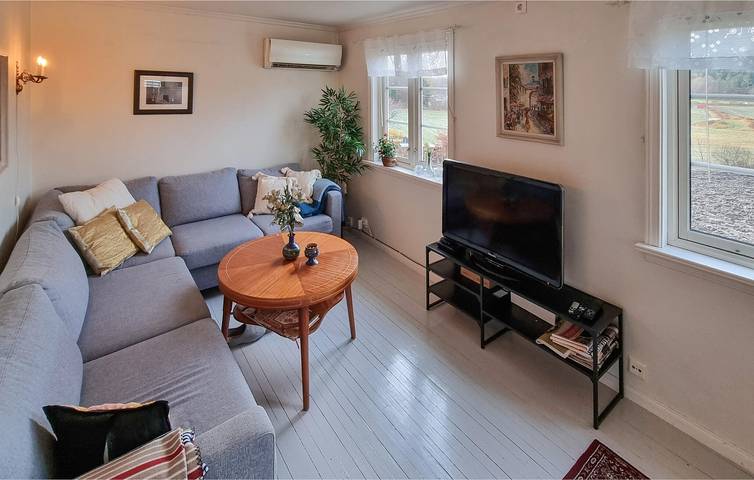 Ferienhaus für 8 Personen, mit Terrasse und Garten in Grimstad - 4