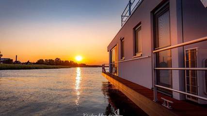 Boot für 4 Personen, mit Terrasse in Ribnitz-Damgarten