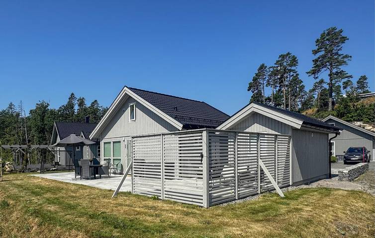 Ferienhaus für 7 Personen, mit Terrasse und Garten in Arendal - 2