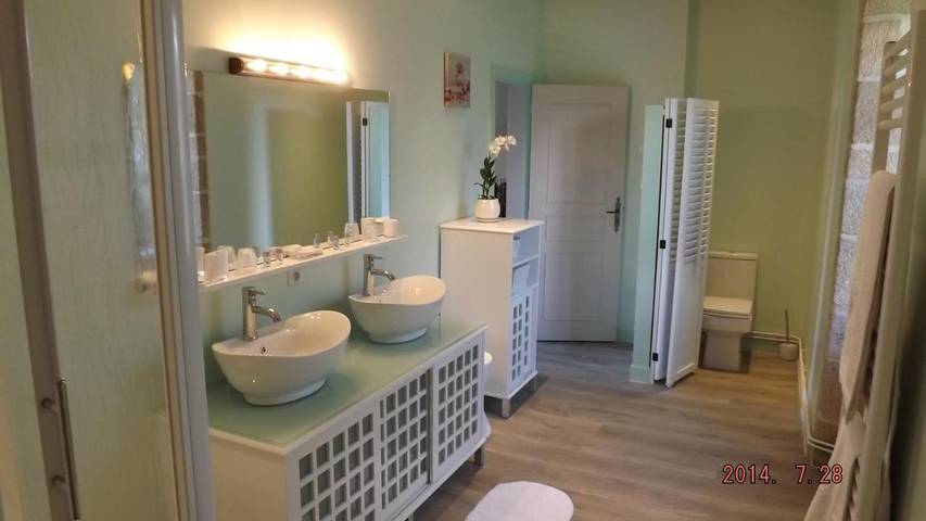Chambre d’hôte pour 2 personnes, avec jardin et piscine ainsi que terrasse et vue en Corrèze - 2