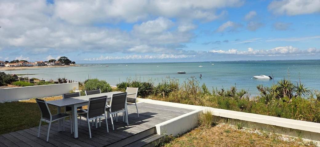 Location de vacances pour 8 personnes, avec Terrasse ainsi que Jardin et Vue dans Plage Mardi-Gras