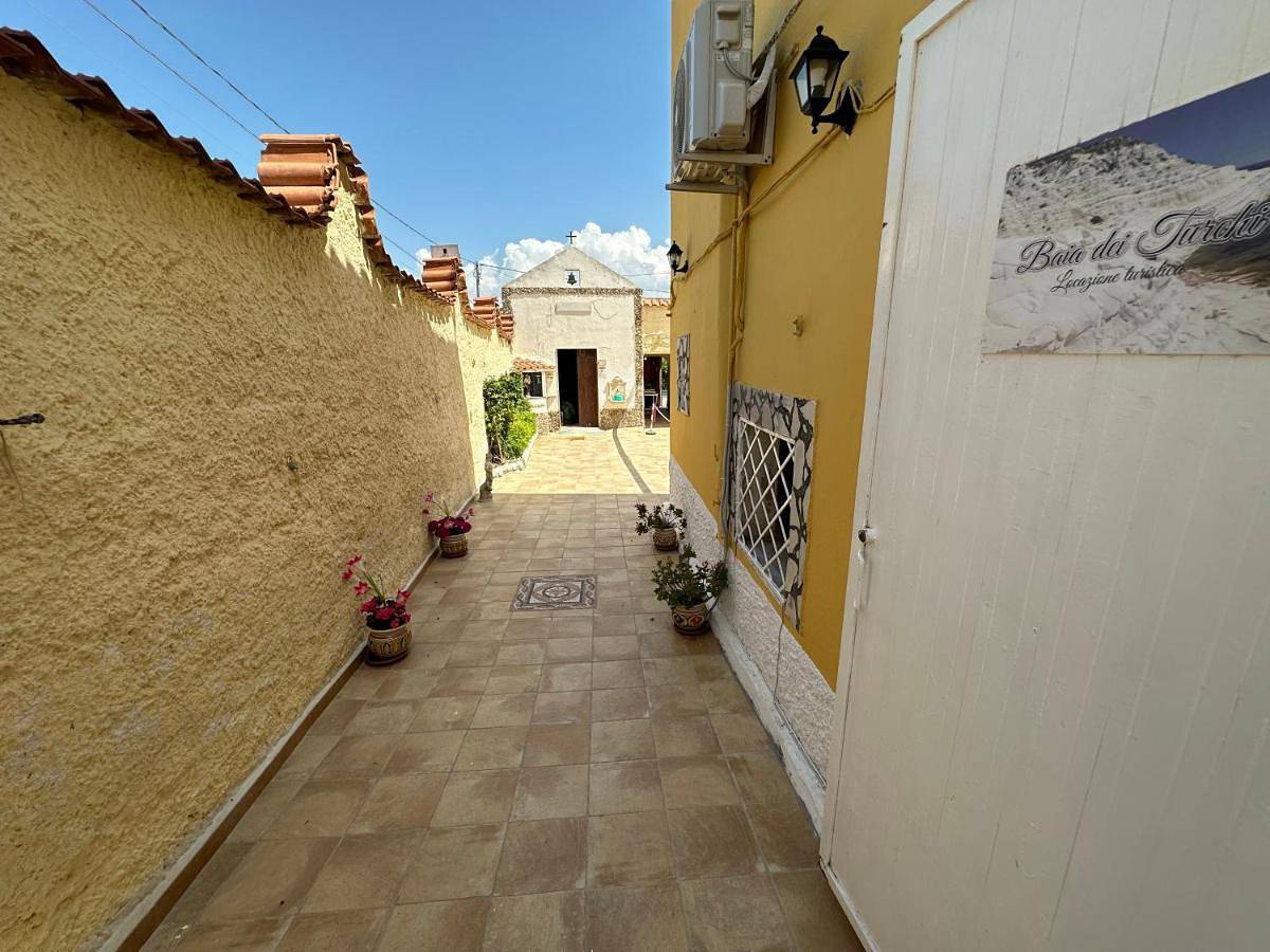Double Room with Private Bathroom in Scala dei Turchi, Realmonte