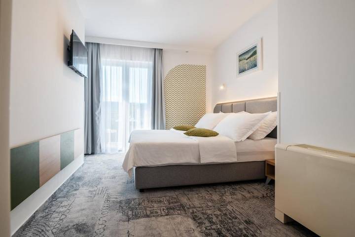 Hôtel pour 4 personnes, avec piscine ainsi que vue et jardin dans Neum - 2