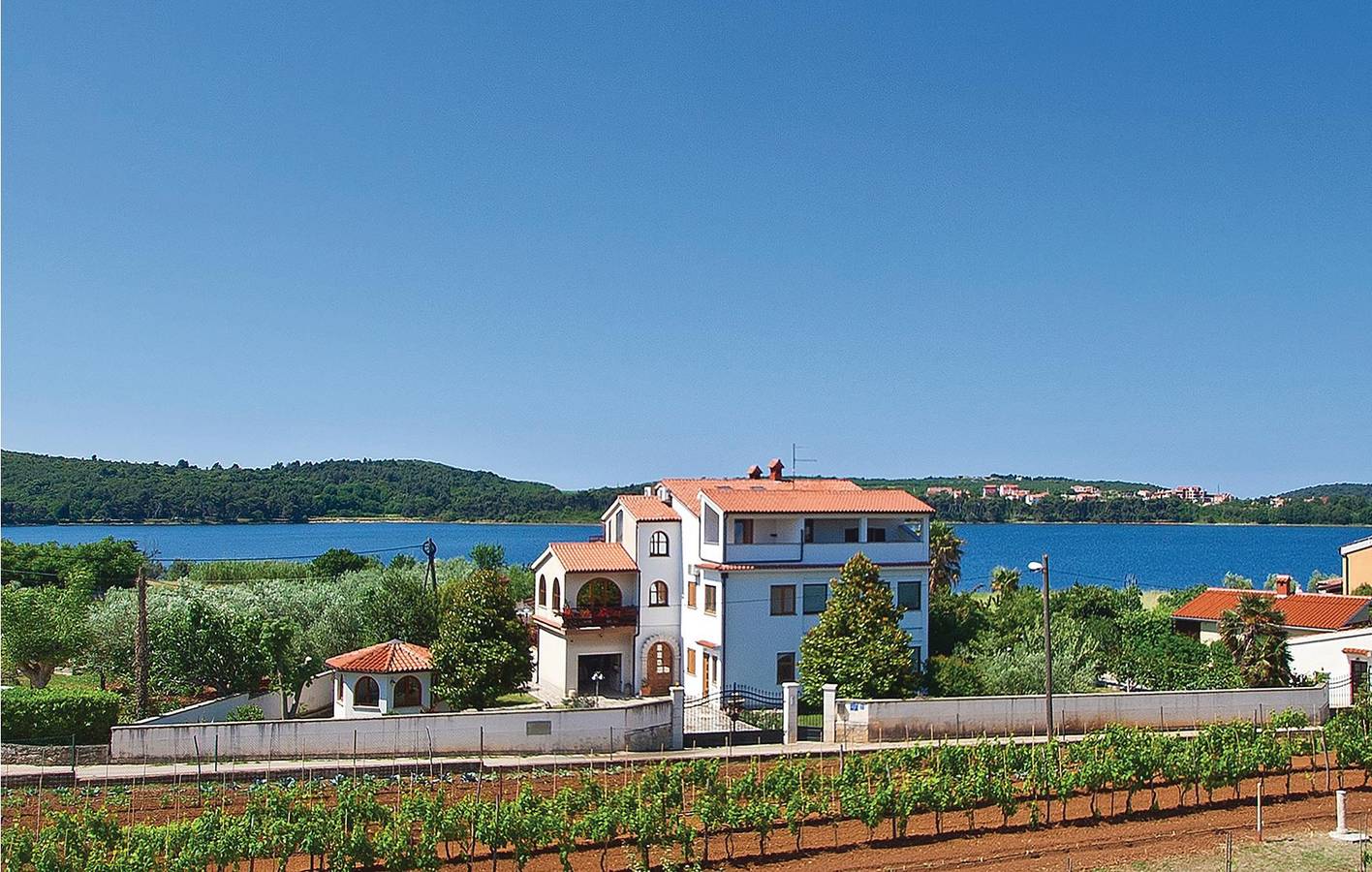 Entire holiday apartment, Holiday apartment for 4 people with terrace in Pomer, Southcoast Istria