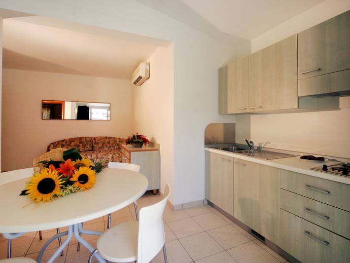 Bungalow für 4 Personen, mit Kinderpool und Terrasse sowie Garten an der Adriatisches Meer - 3