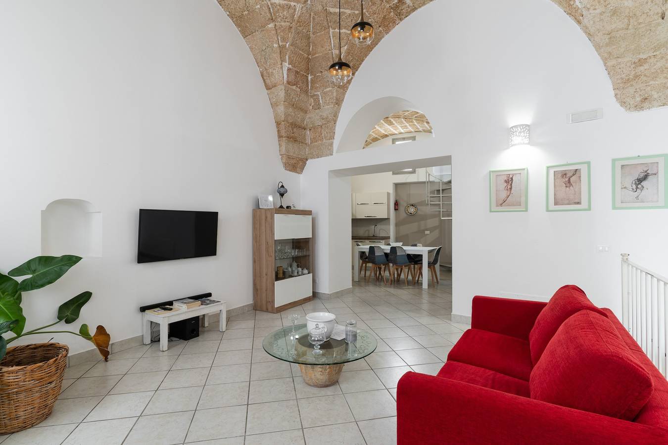 Casa vacanze 'Civico4 Luxuryholidays' con terrazza privata, Wi-Fi e aria condizionata in Casarano, Golfo di Taranto