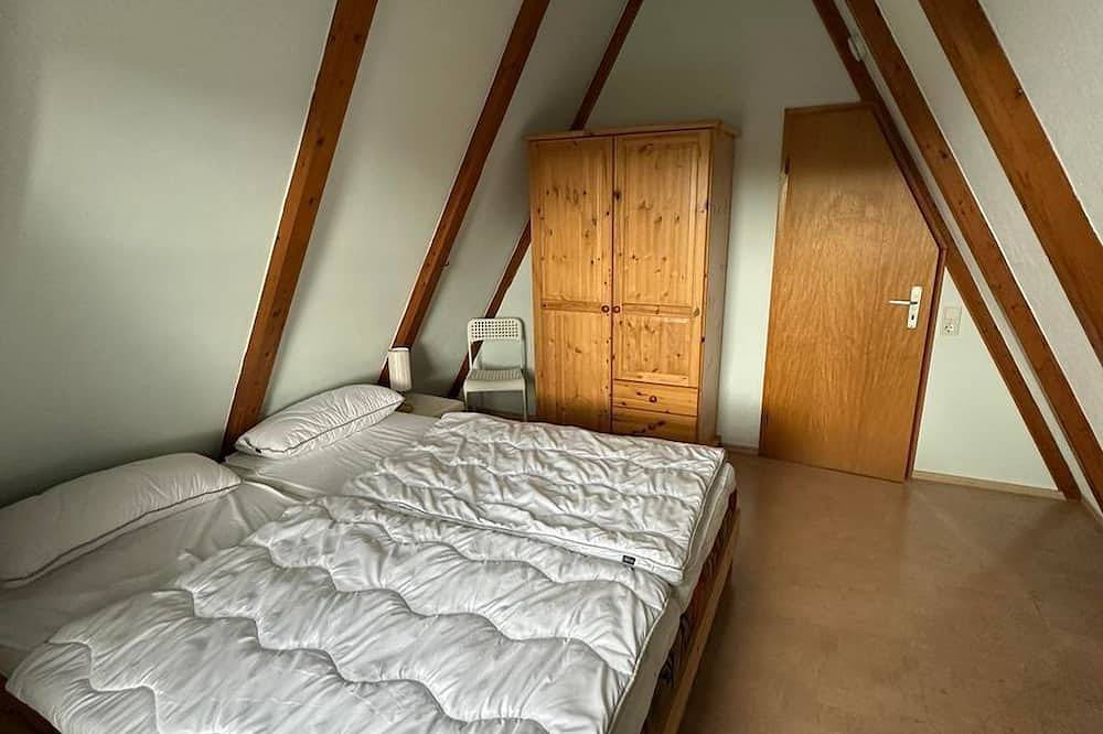 Am Yachthafen 19 - Ferienhaus, Dusche, Wc, 3 Schlafräume in Fedderwardersiel, Butjadingen
