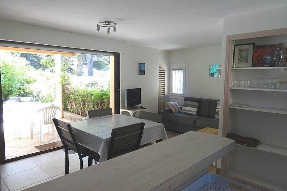 Ganze Wohnung, Schöne 2 Zimmer mit Terrasse mit Meerblick Gigaro Strand in Gigaro, La Croix-Valmer