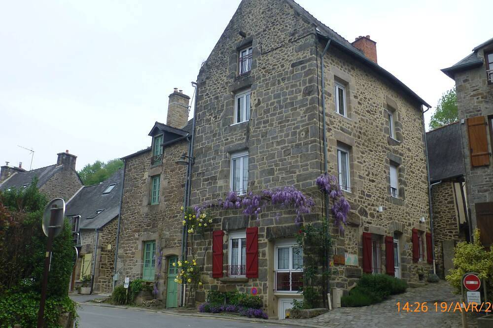 Apartamento entero, Ubicado en el puerto de Dinan: encantador apartamento dúplex con carácter y calidez. in Lanvallay, Región de Dinan