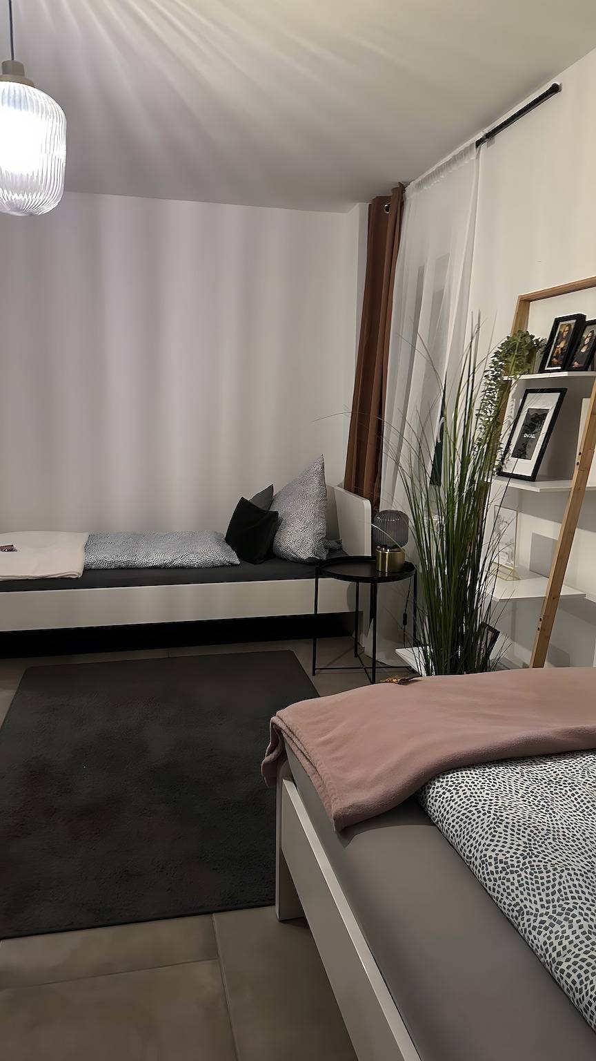 Ganze Wohnung, Ferienwohnung 'Apartement Kingsize' mit gemeinsamer Terrasse und Wlan in Duisburg, Niederrhein