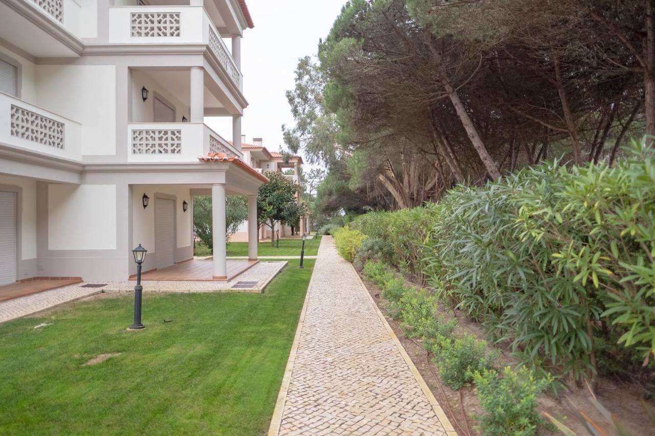 Three-Bedroom House in Amoreira, Leiria distrito