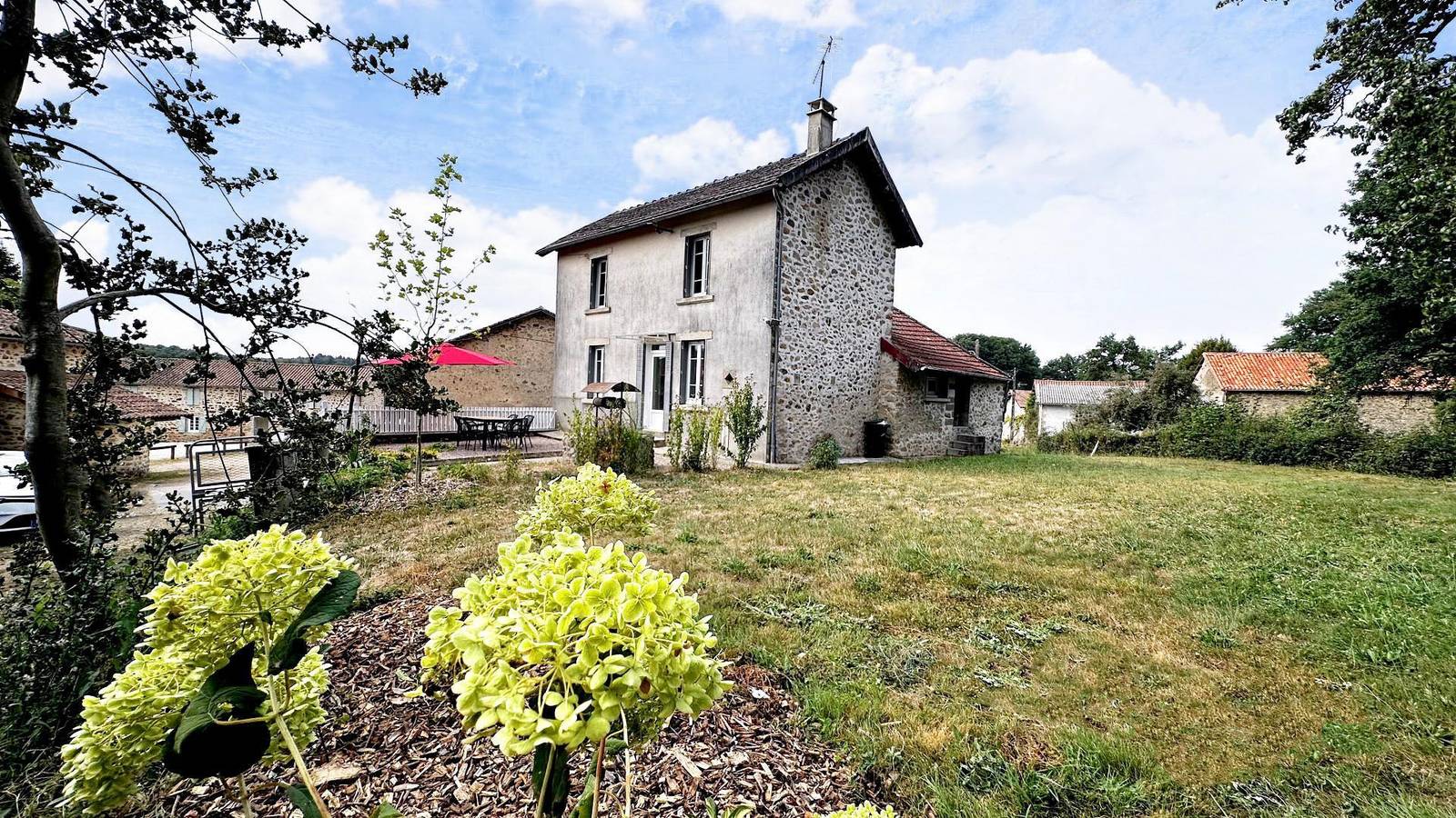 Le Charron in Saint-Mathieu, Parc naturel régional Périgord-Limousin