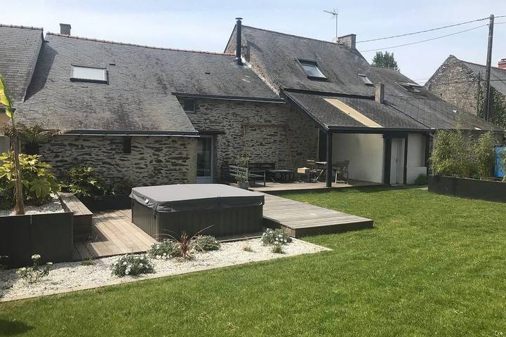 Maison de vacances pour 8 personnes, avec jacuzzi ainsi que jardin et terrasse