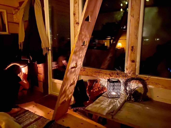 Timmerstuga för 2 Personer med trädgård in Hedemora, Dalarna
