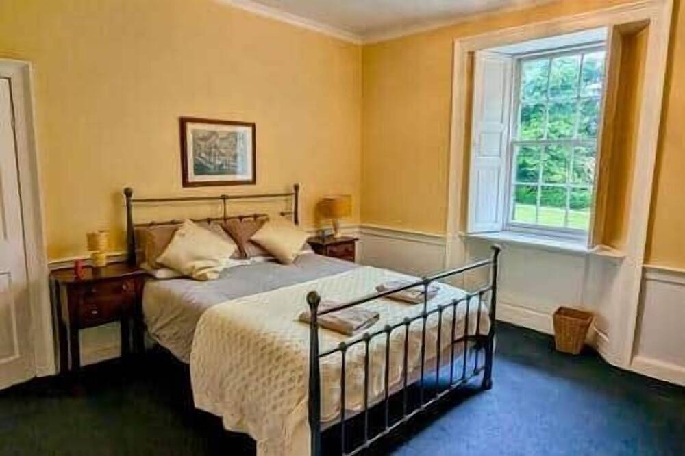 Charming 1700s Country Cottage on a Private Estate in Stirling, Stirling und Umgebung