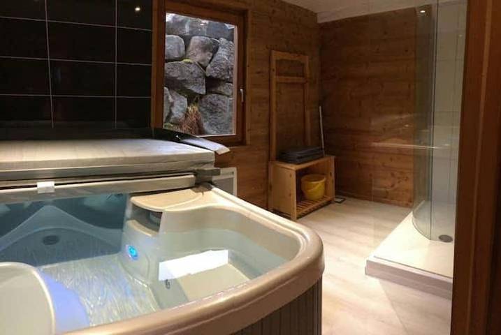 Casa rural para 8 personas, con jacuzzi además de jardín y sauna - 1