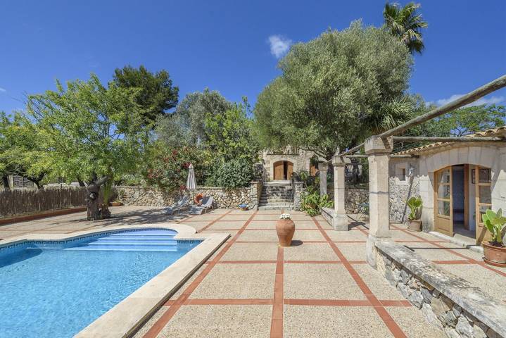 Location de vacances pour 3 personnes, avec jardin dans Calvià