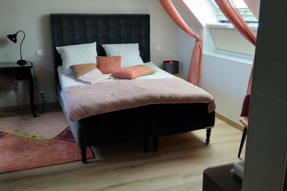 New house June 2019: View of the port of Perros-Guirec, beach 300 m in Louannec, Pink Granite Coast