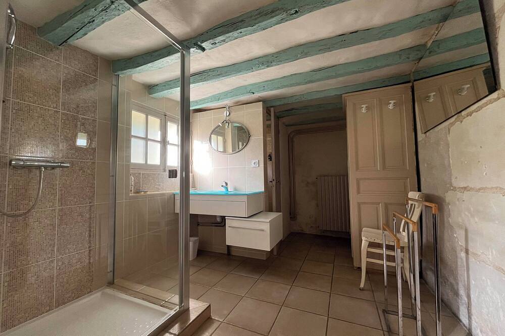 Gîte 12 personnes au bord du Loir avec piscine et tennis in Troo, Vallée de la Loire