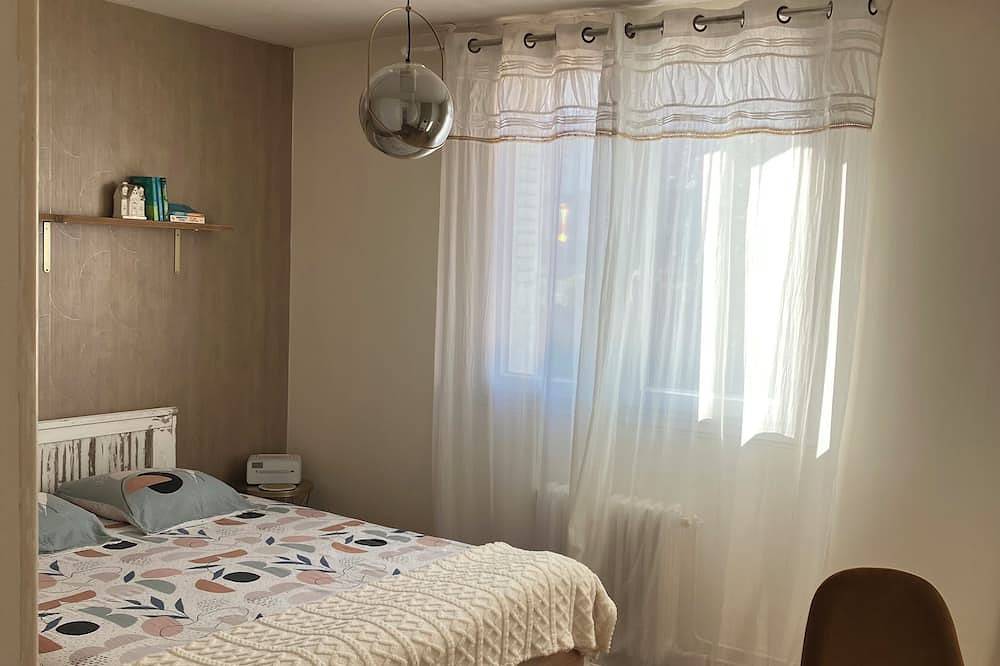 Entire apartment, Apartment T3 La Dolce Vita in Montluçon, Montluçon region