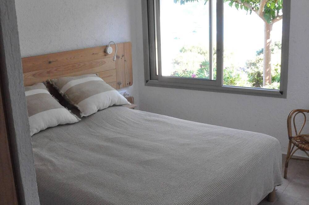 Renting : Villa La Crique  in L'Escalet. in l'Escalet, Ramatuelle