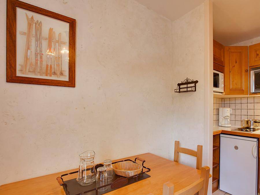 Résidence Champamé - Vacancéole - Studio 3 personnes - Studio avec coin nuit 3 personnes in Mont-de-Lans, Les Deux Alpes