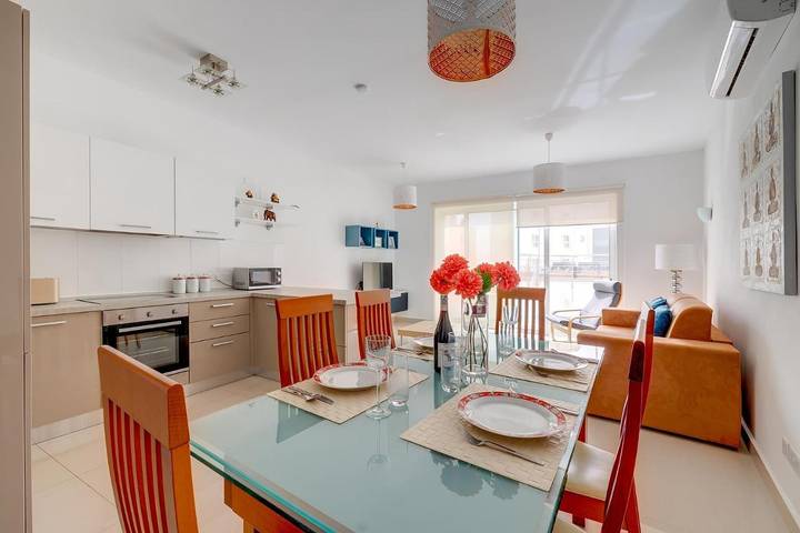 Ferielejlighed for 4 personer, med terrasse i Malta