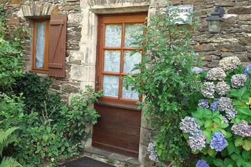 Location de vacances pour 2 personnes, avec jacuzzi ainsi que jardin et terrasse à Gabriac