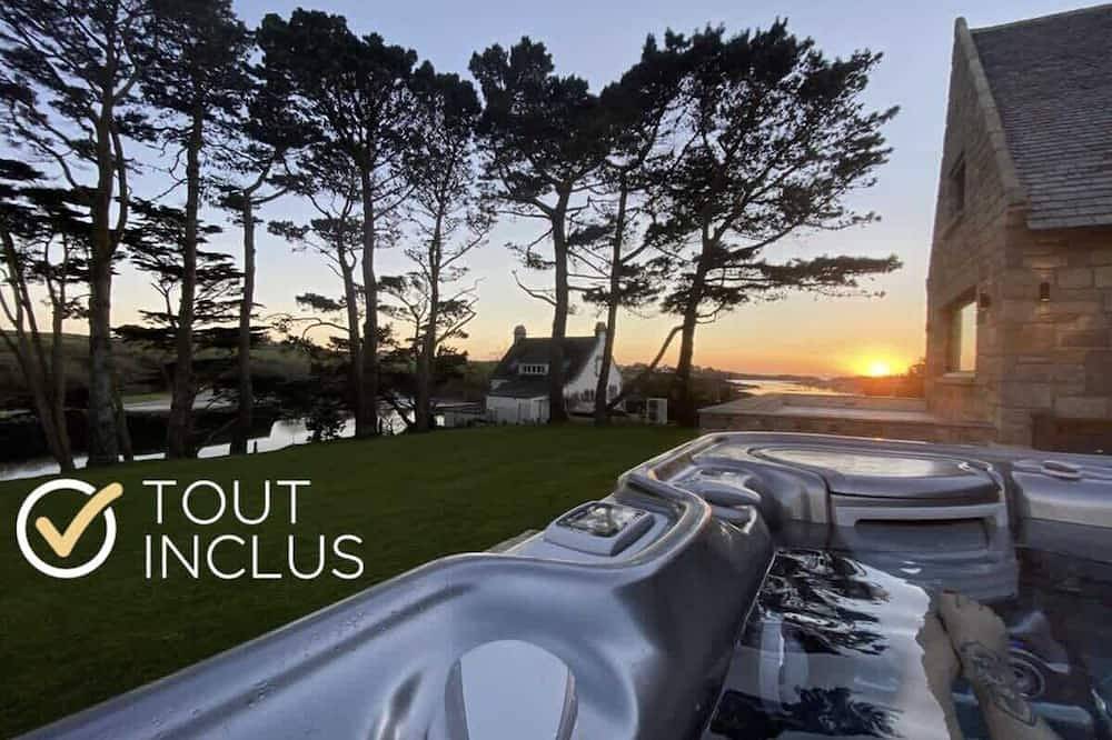 Ker Lan - Character house with Spa and sea view in Lanildut, Región de Brest