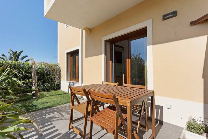 Apartamento de férias para 4 pessoas, com jardim em Lourinhã