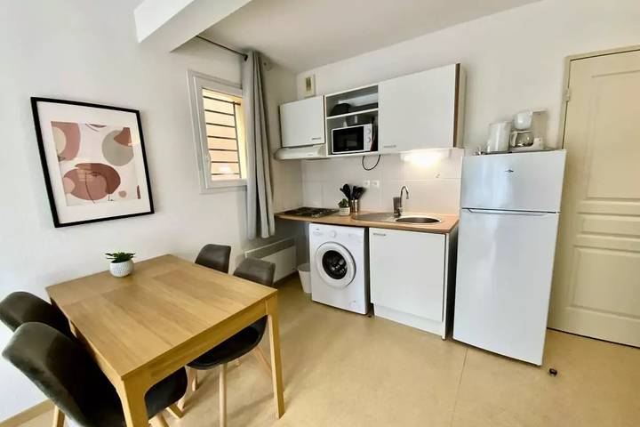 Ferienwohnung für 5 Personen, mit Balkon und Pool - 1