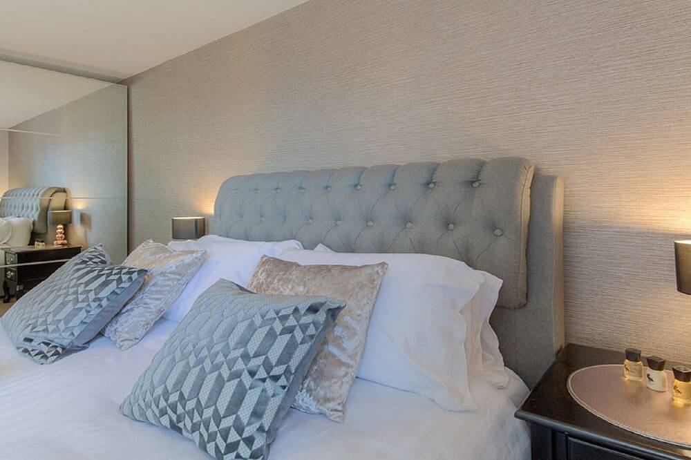 Beach Breeze Cottage - Hot Tub - 3 Bedr - Pets Ok in Caister-on-Sea, Great Yarmouth
