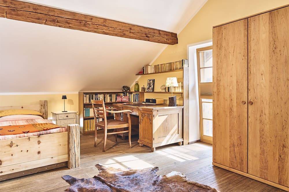 Ganze Wohnung, Ferienwohnung mit Balkon und Bergblick in Bad Feilnbach, Alpenland Tegernsee Schliersee