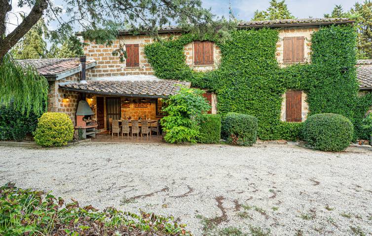 Ferienhaus für 14 Personen, mit Garten und Pool sowie Terrasse - 1