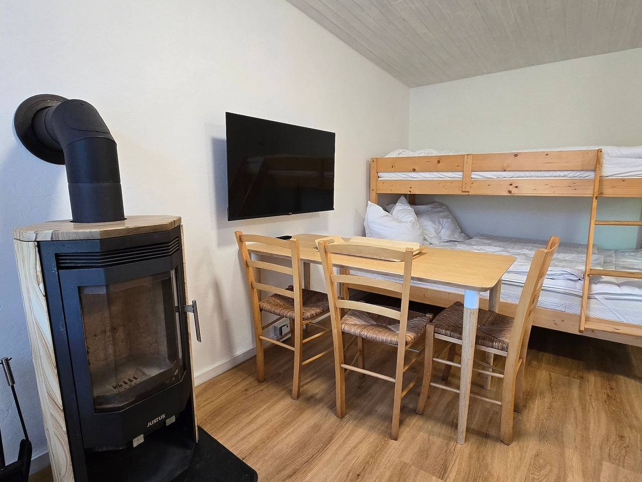 Ganze Ferienwohnung, Bungalow Strandheim mit Kamin und Terrasse in Drei Kaiserbäder, Heringsdorf