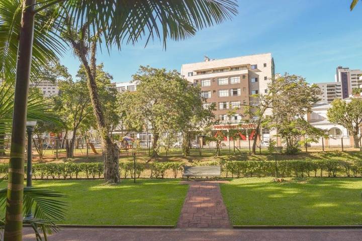 Pousadas para 2 pessoas, com piscina e jardim e ainda sauna em Poços de Caldas