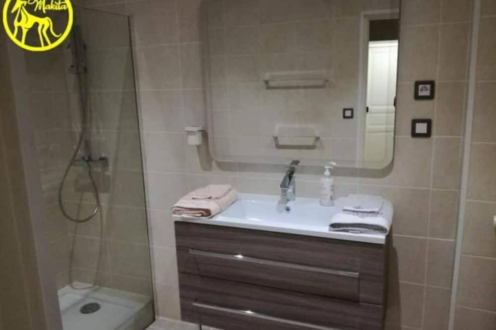 Appartement entier, Chez Makita in Mirepeisset, Côte méditerranéenne (France)
