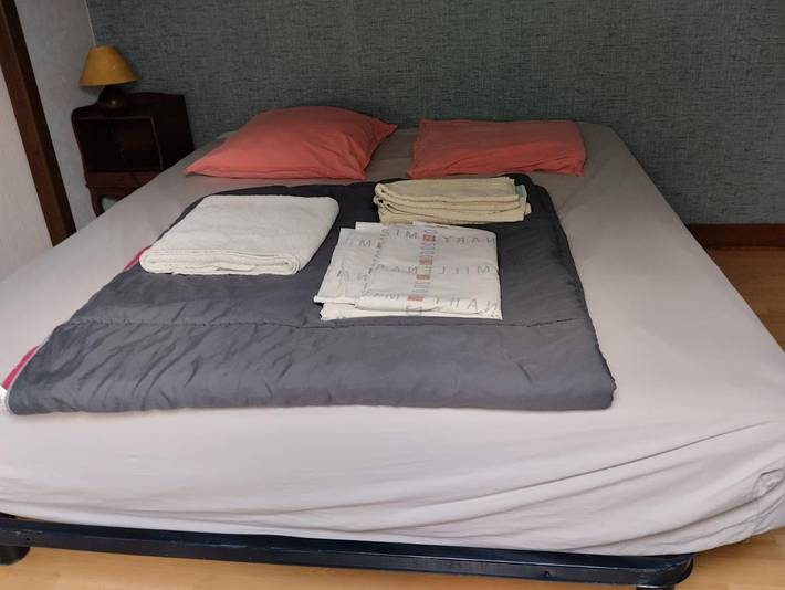 Chambre d’hôte pour 8 personnes, avec Terrasse ainsi que Jardin et Vue à Troo - 3