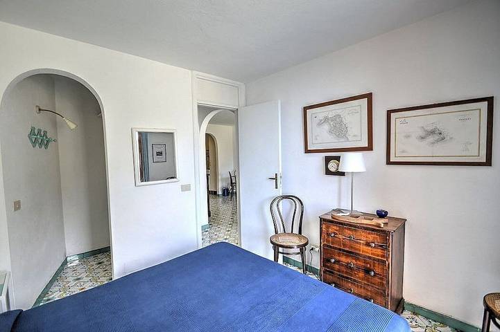 Villa Dolce: A characteristic apartment which faces the sun and the sea. in Positano, Sorrento Coast